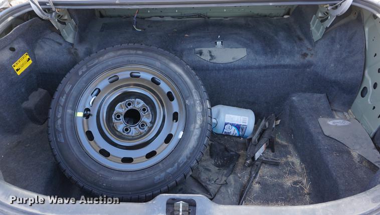 image for item DE3176 2004 Ford Crown Victoria Police Interceptor