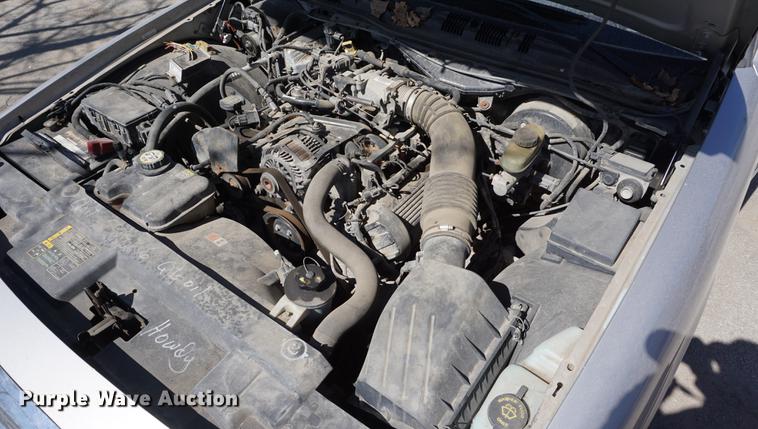 image for item DE3176 2004 Ford Crown Victoria Police Interceptor