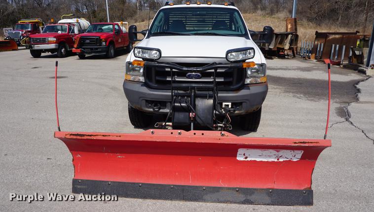 image for item DE3190 2003 Ford F350 pickup truck