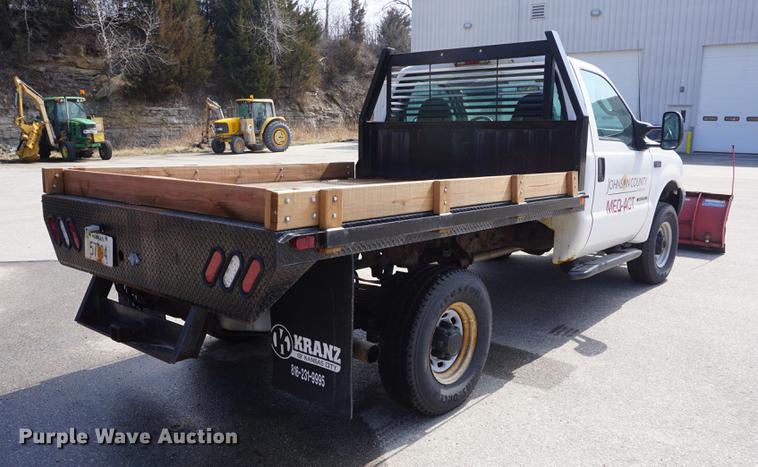 image for item DE3190 2003 Ford F350 pickup truck