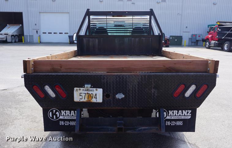 image for item DE3190 2003 Ford F350 pickup truck