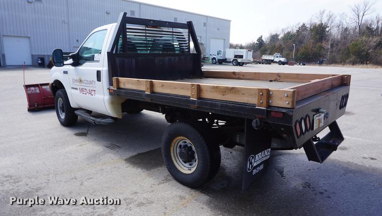 image for item DE3190 2003 Ford F350 pickup truck