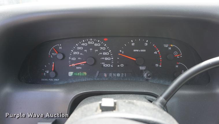 image for item DE3190 2003 Ford F350 pickup truck