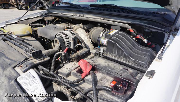 image for item DE3190 2003 Ford F350 pickup truck