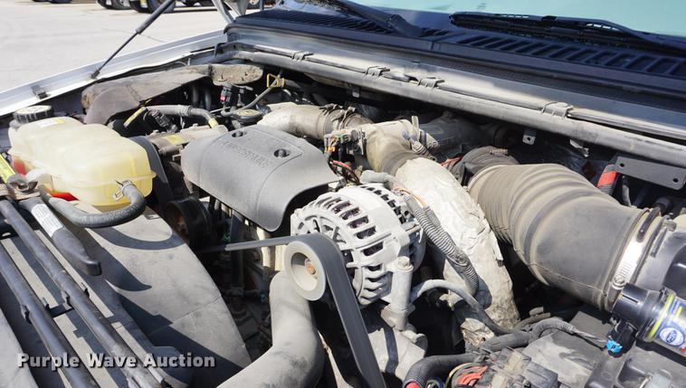 image for item DE3190 2003 Ford F350 pickup truck