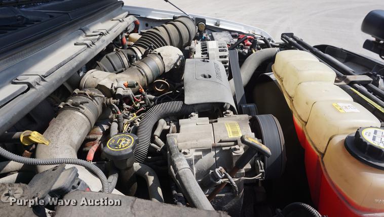 image for item DE3190 2003 Ford F350 pickup truck