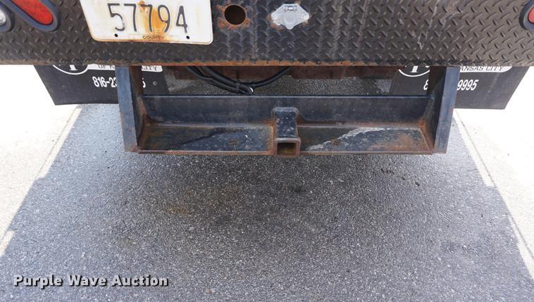 image for item DE3190 2003 Ford F350 pickup truck