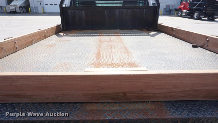 image for item DE3190 2003 Ford F350 pickup truck