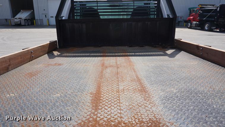 image for item DE3190 2003 Ford F350 pickup truck