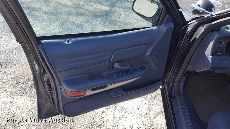 image for item DF3581 1999 Ford Crown Victoria Police Interceptor