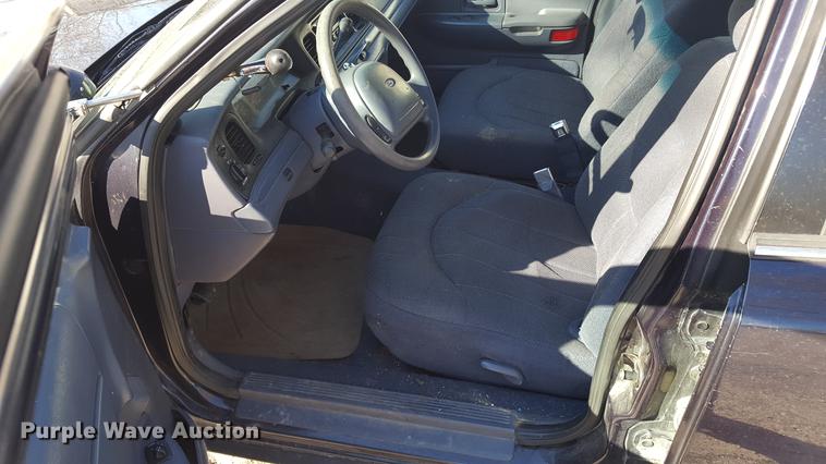 image for item DF3581 1999 Ford Crown Victoria Police Interceptor