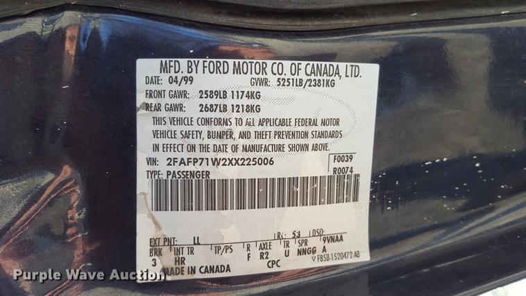 image for item DF3581 1999 Ford Crown Victoria Police Interceptor