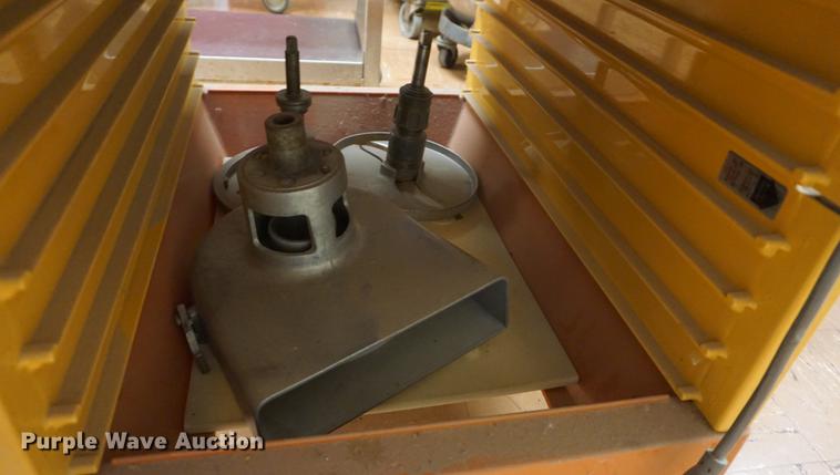 image for item DN9293 Hobart 1712 meat slicer