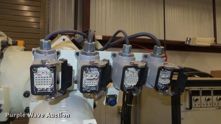 image for item DR9536 2005 Kawasaki ZX200S robot