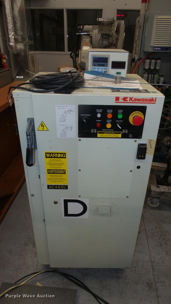 image for item DR9536 2005 Kawasaki ZX200S robot