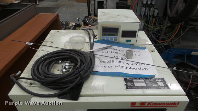 image for item DR9536 2005 Kawasaki ZX200S robot