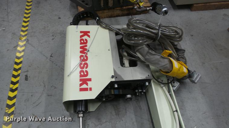 image for item DR9536 2005 Kawasaki ZX200S robot