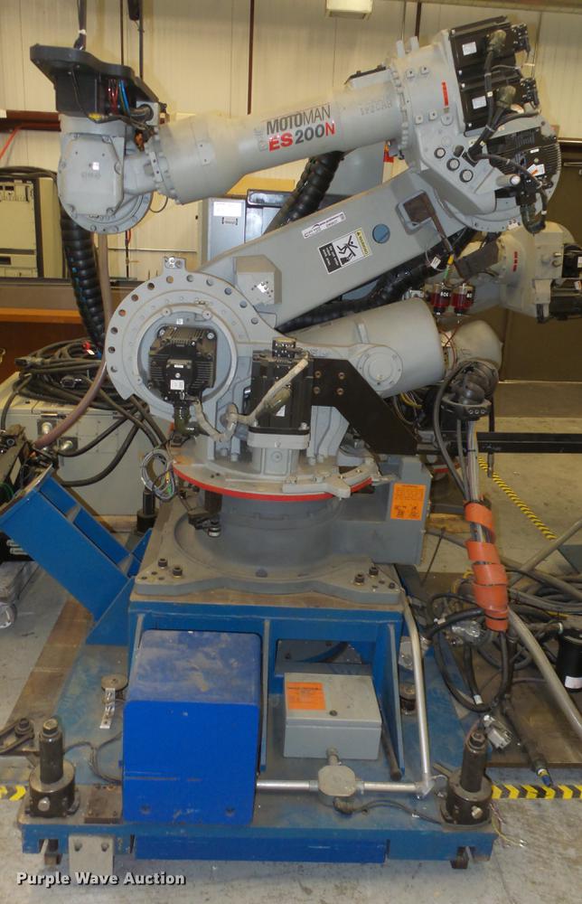 image for item DR9537 Motoman ES200N robot