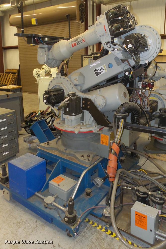 image for item DR9537 Motoman ES200N robot