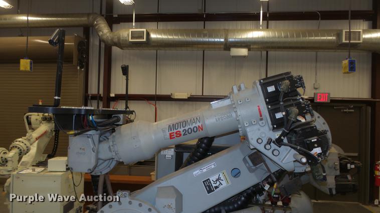 image for item DR9537 Motoman ES200N robot