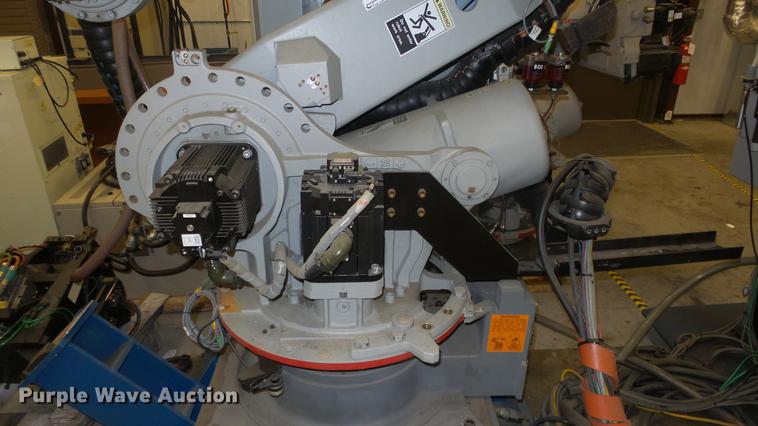 image for item DR9537 Motoman ES200N robot