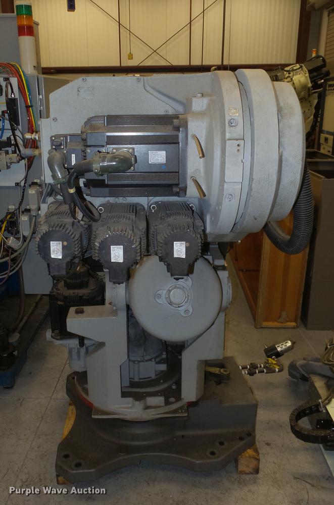 image for item DR9538 Motoman UP200 robot