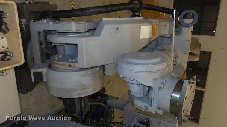 image for item DR9538 Motoman UP200 robot