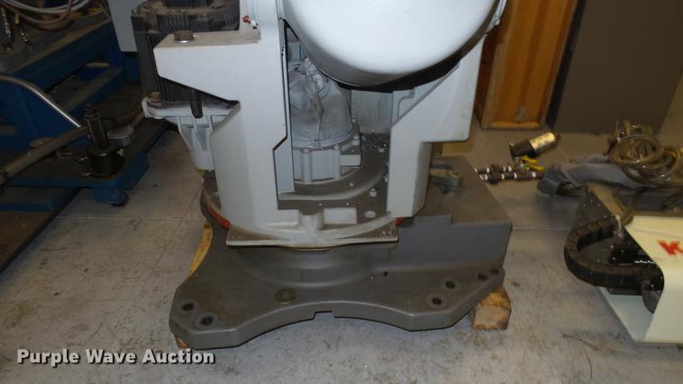 image for item DR9538 Motoman UP200 robot