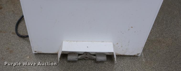 image for item DS9435 Univex SFG59 dough sheeter