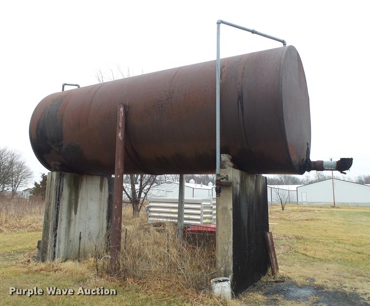 image for item DS9568 Oil tank