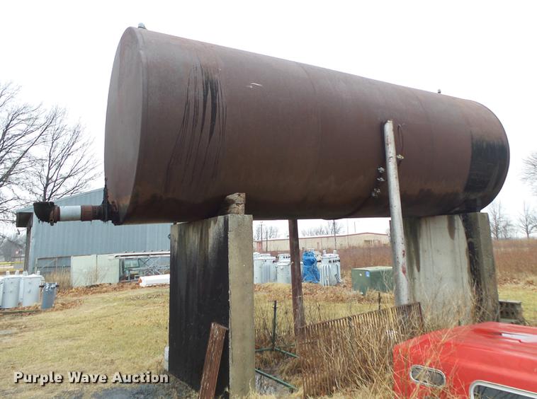 image for item DS9568 Oil tank