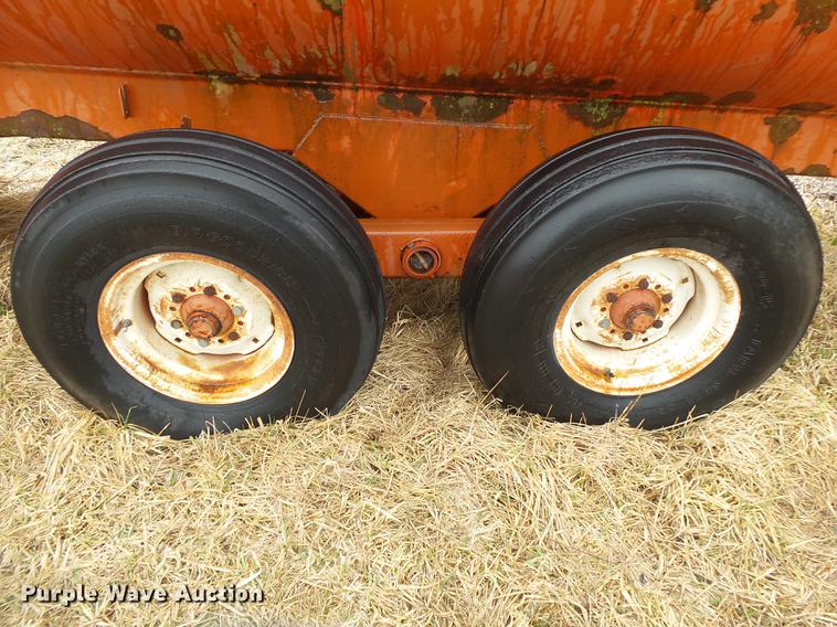 image for item DS9572 Calumet S1625 sludge tank trailer