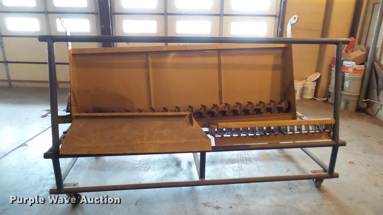 image for item DT9065 Flink HD6 tailgate spreader