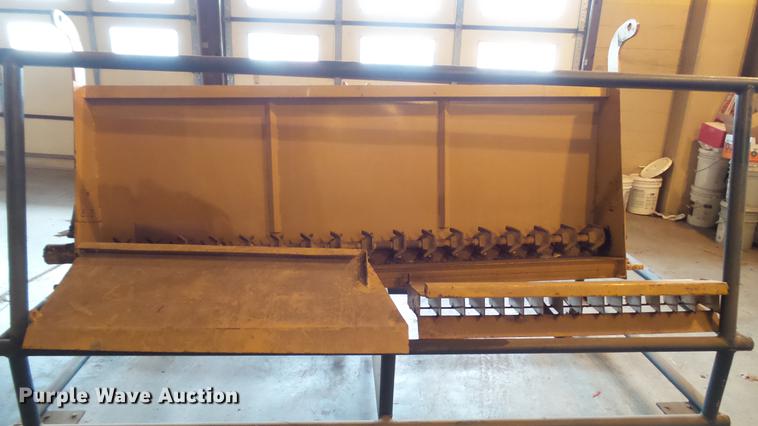 image for item DT9065 Flink HD6 tailgate spreader