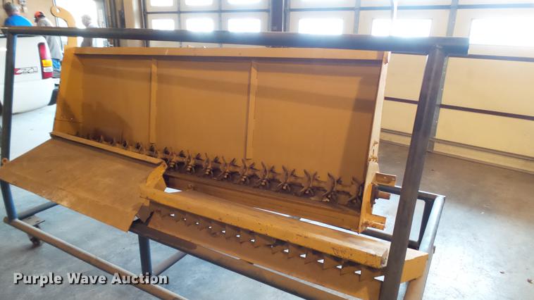 image for item DT9065 Flink HD6 tailgate spreader