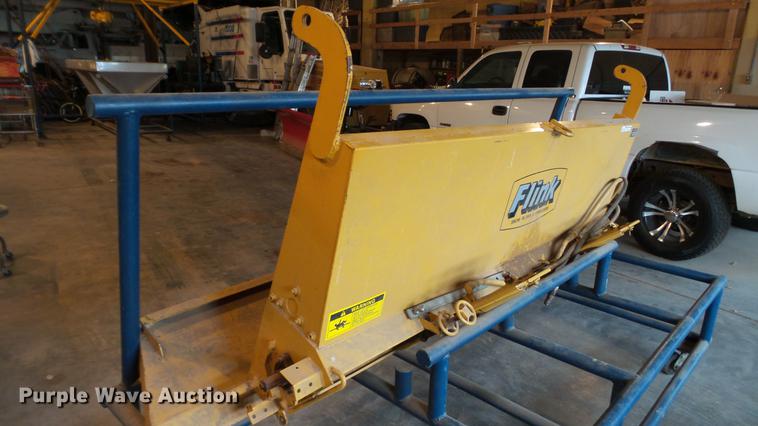 image for item DT9065 Flink HD6 tailgate spreader