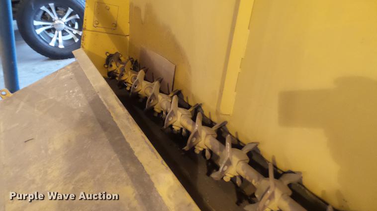 image for item DT9065 Flink HD6 tailgate spreader