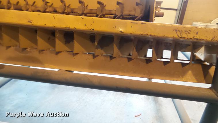 image for item DT9065 Flink HD6 tailgate spreader