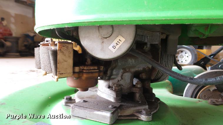 image for item DT9067 (3) lawn mowers