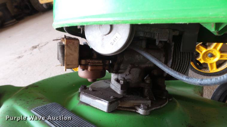 image for item DT9067 (3) lawn mowers