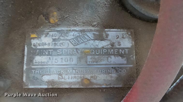 image for item DT9070 (2) paint sprayer pots