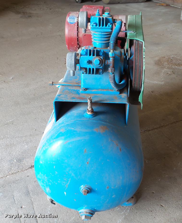 image for item DT9073 Qualair air compressor