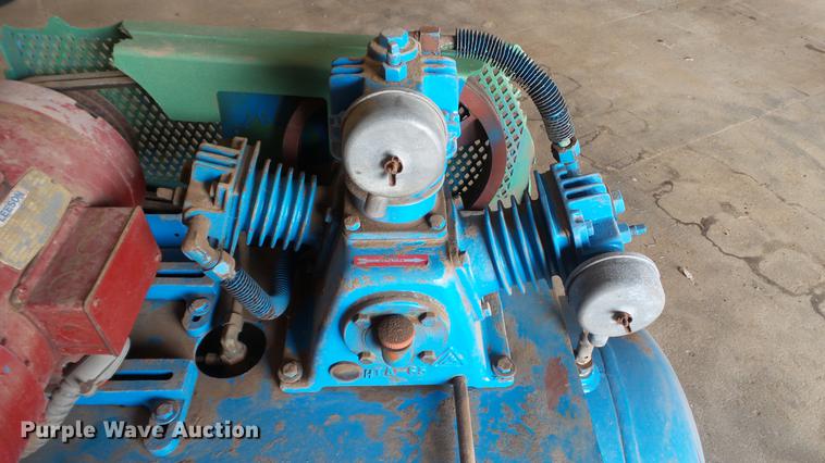 image for item DT9073 Qualair air compressor