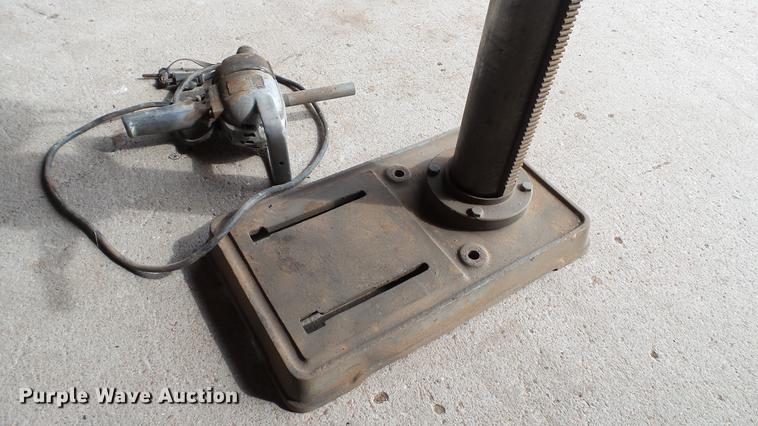 image for item DT9075 Columbia C-515 drill press