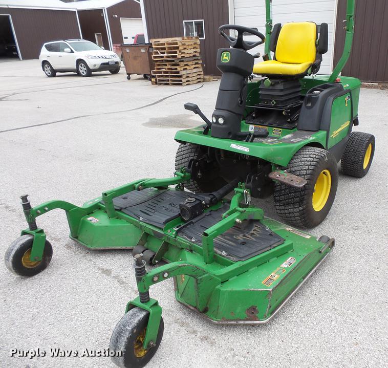 image for item DV9548 John Deere 1565 Series II lawn mower