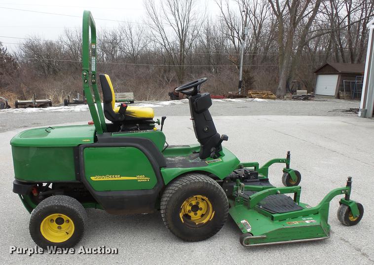 image for item DV9548 John Deere 1565 Series II lawn mower