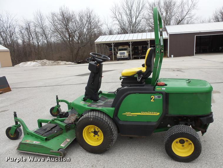 image for item DV9548 John Deere 1565 Series II lawn mower