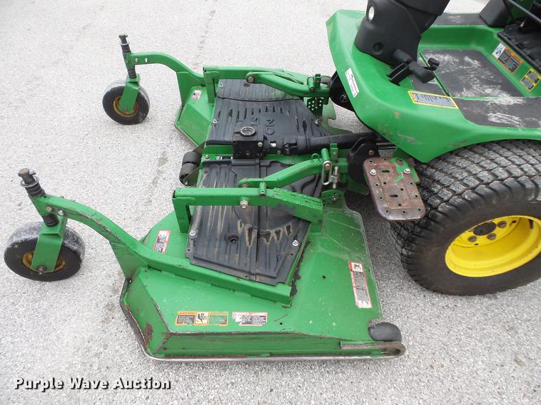 image for item DV9548 John Deere 1565 Series II lawn mower