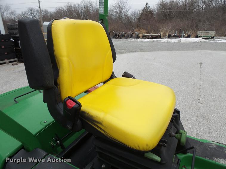 image for item DV9548 John Deere 1565 Series II lawn mower