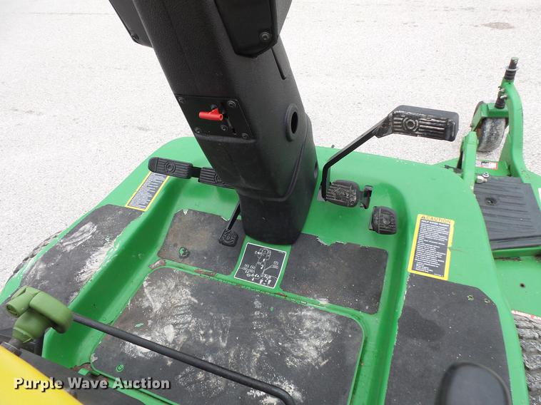 image for item DV9548 John Deere 1565 Series II lawn mower